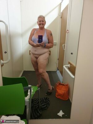 naked fat grannies
